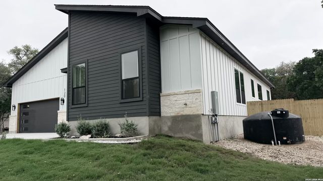 120 RIVER VIEW DR, Boerne, TX 78006