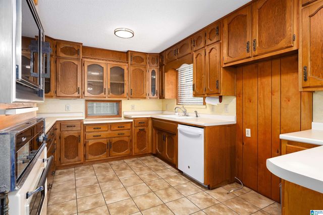 436 DANIEL DRIVE NE, Center Point, AL 35215