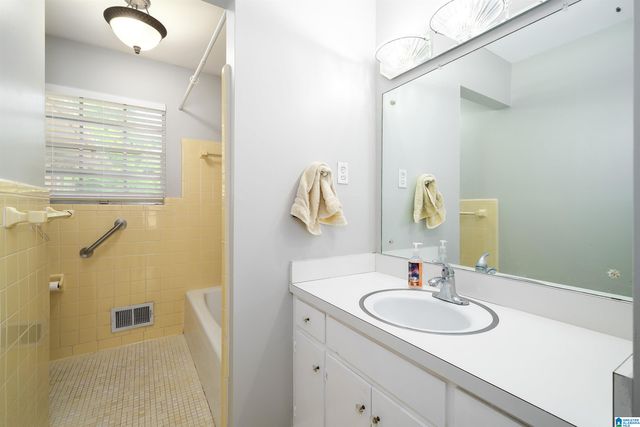 436 DANIEL DRIVE NE, Center Point, AL 35215