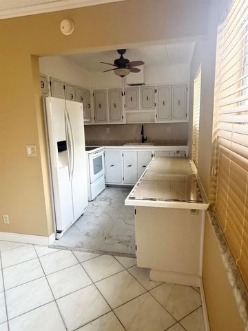 814 Burgundy Q, Delray Beach, FL 33484