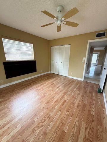 814 Burgundy Q, Delray Beach, FL 33484