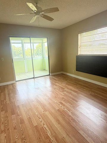 814 Burgundy Q, Delray Beach, FL 33484