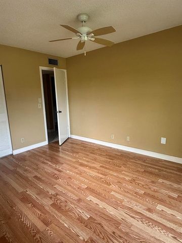 814 Burgundy Q, Delray Beach, FL 33484
