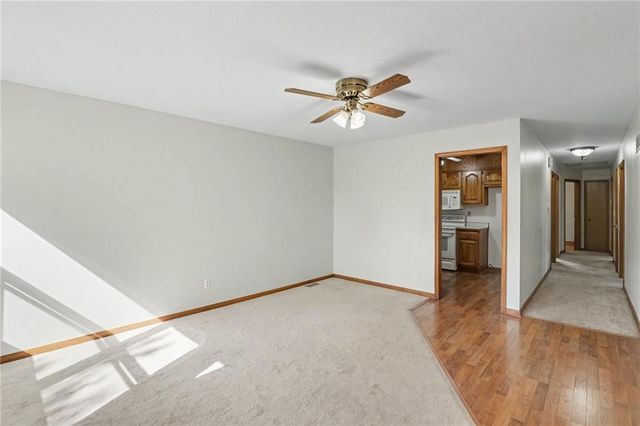 616 SW Hoke Lane, Lee's Summit, MO 64081