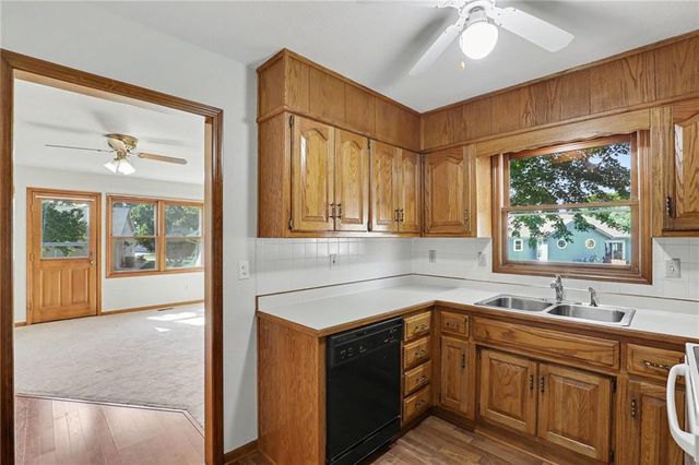 616 SW Hoke Lane, Lee's Summit, MO 64081