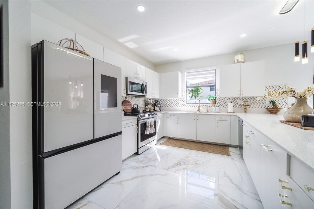 Image 14 of property listing at 22719 SW 131st Ave, Miami, FL 33170