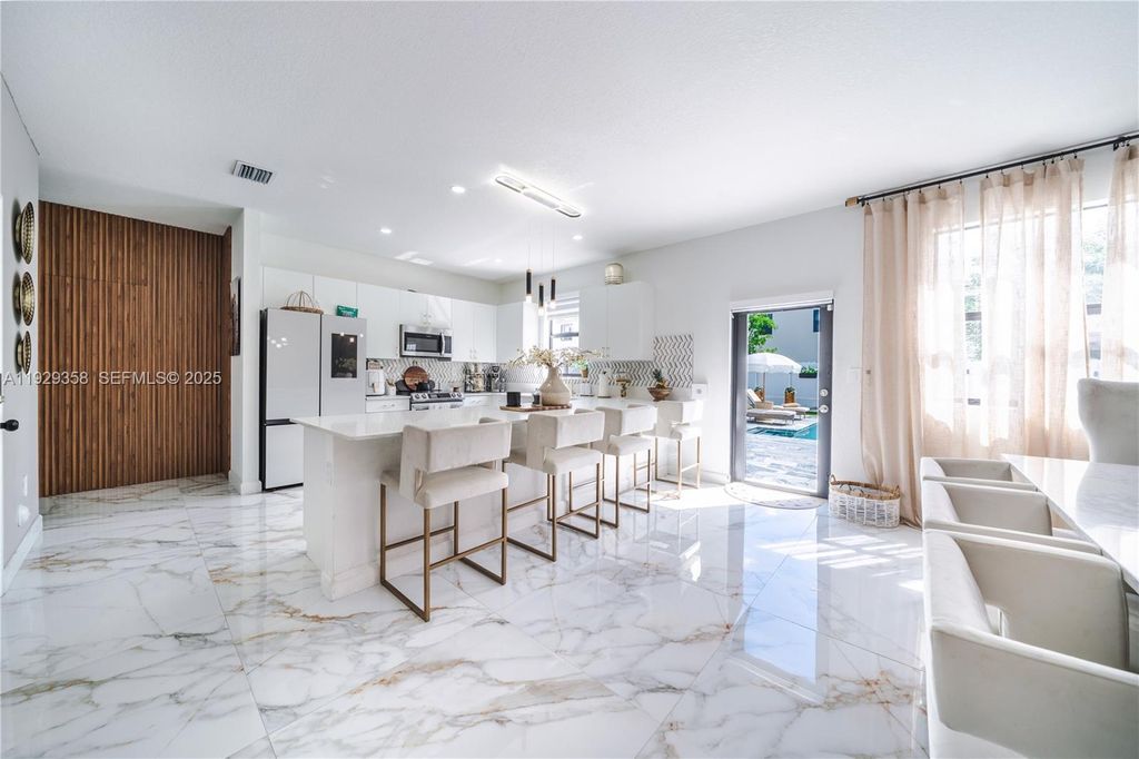 Image 18 of property listing at 22719 SW 131st Ave, Miami, FL 33170