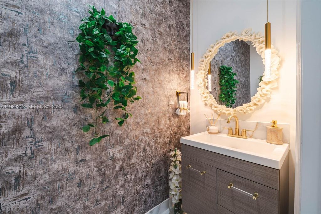 Image 21 of property listing at 22719 SW 131st Ave, Miami, FL 33170