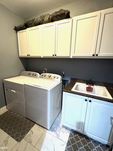 55209 Nelson Drive, Macomb Twp, MI 48042