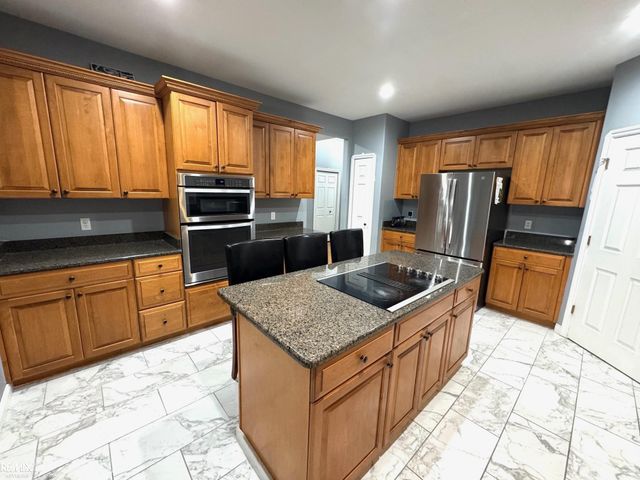 55209 Nelson Drive, Macomb Twp, MI 48042