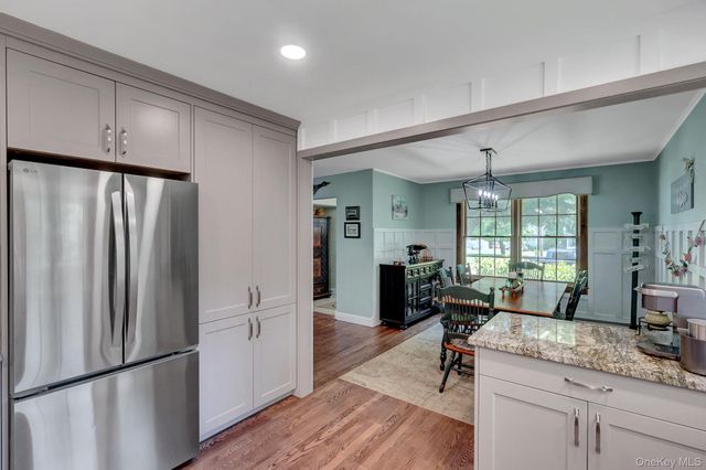 22 Larkspur Drive, West Islip, NY 11795