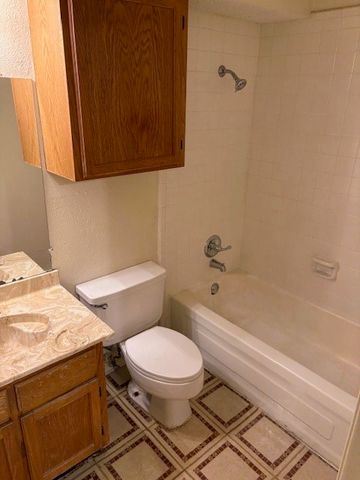 9813 Walnut Street 303, Dallas, TX 75243