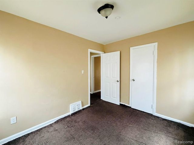 8653 Braile Street, Detroit, MI 48228