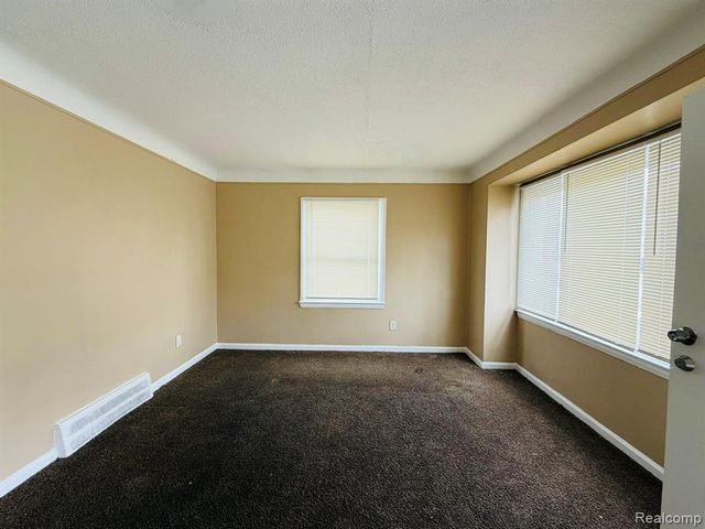 8653 Braile Street, Detroit, MI 48228