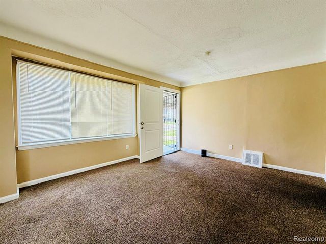 8653 Braile Street, Detroit, MI 48228