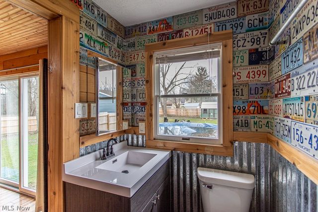 4841 Damon Avenue NW, Warren, OH 44483