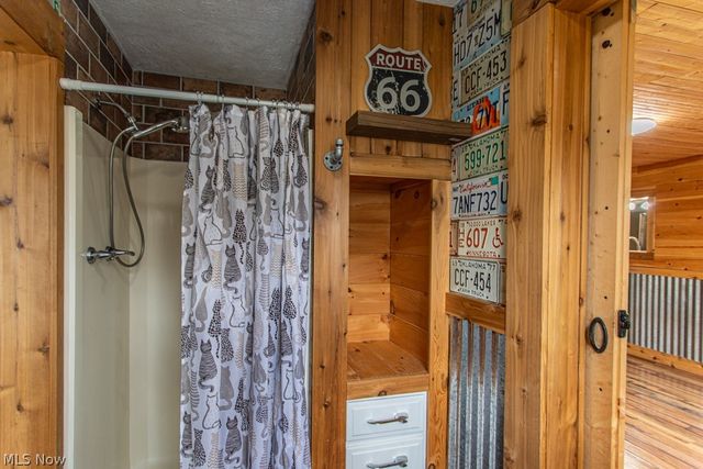 4841 Damon Avenue NW, Warren, OH 44483