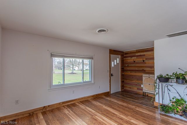 4841 Damon Avenue NW, Warren, OH 44483