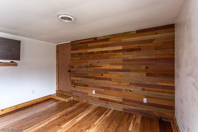 4841 Damon Avenue NW, Warren, OH 44483