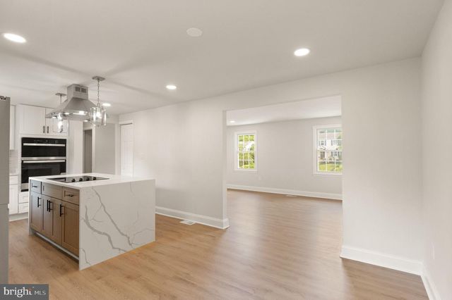 15310 BLUERIDGE VIEW DR, Centreville, VA 20120