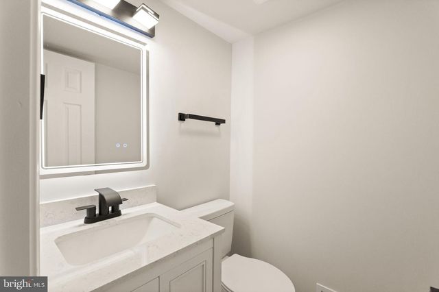 15310 BLUERIDGE VIEW DR, Centreville, VA 20120