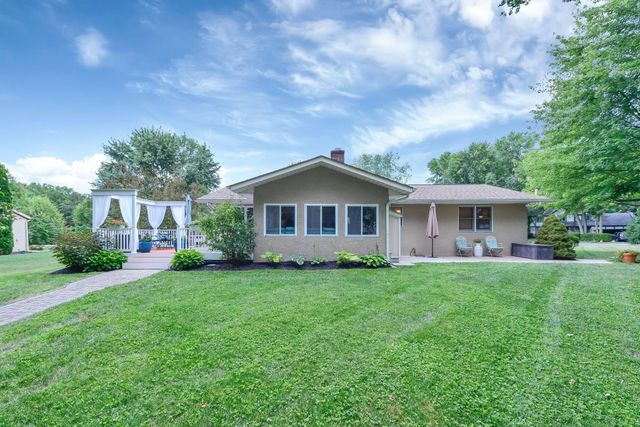 8950 Easton Drive, Pickerington, OH 43147