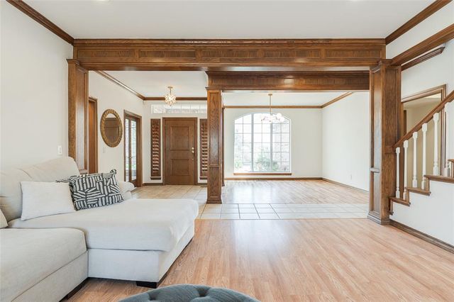 2300 Foxwood Circle, Edmond, OK 73034