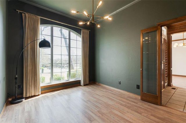 2300 Foxwood Circle, Edmond, OK 73034