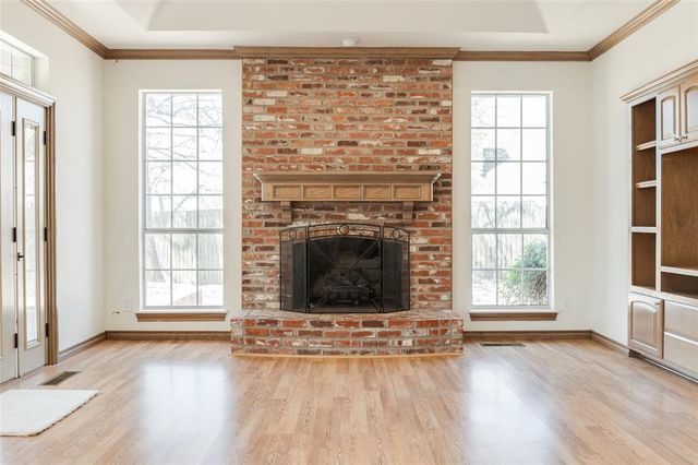 2300 Foxwood Circle, Edmond, OK 73034