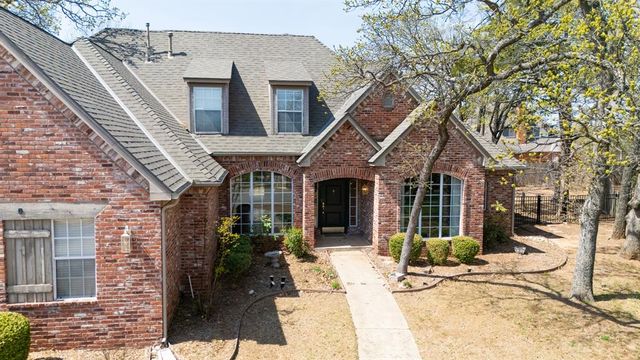 2300 Foxwood Circle, Edmond, OK 73034