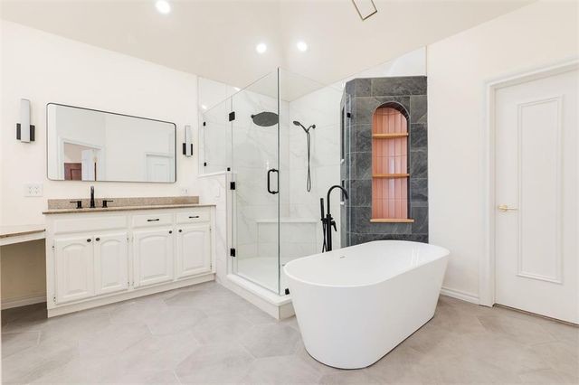 2300 Foxwood Circle, Edmond, OK 73034