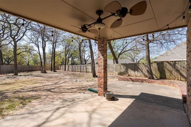 2300 Foxwood Circle, Edmond, OK 73034