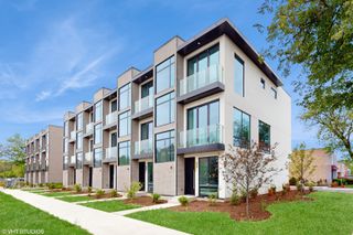 6330 Hennings Court, Morton Grove, IL 60053