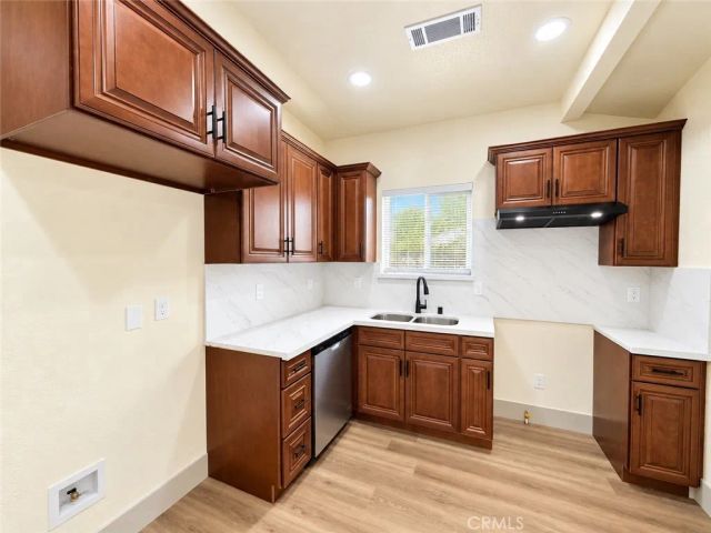2837 E Grant Avenue, Fresno, CA 93701