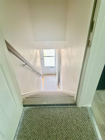 28 Warner Lane, Ronkonkoma, NY 11779