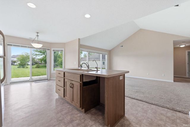 524 Union Station Drive, Fort Wayne, IN 46814