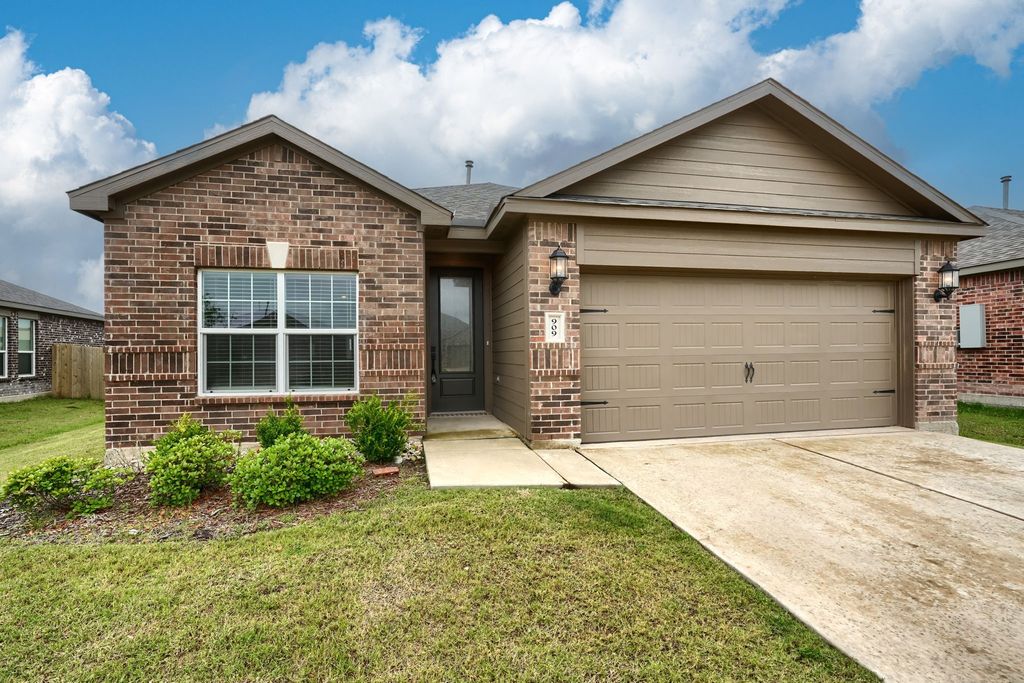 909 Emerson Drive, Anna, TX 75409