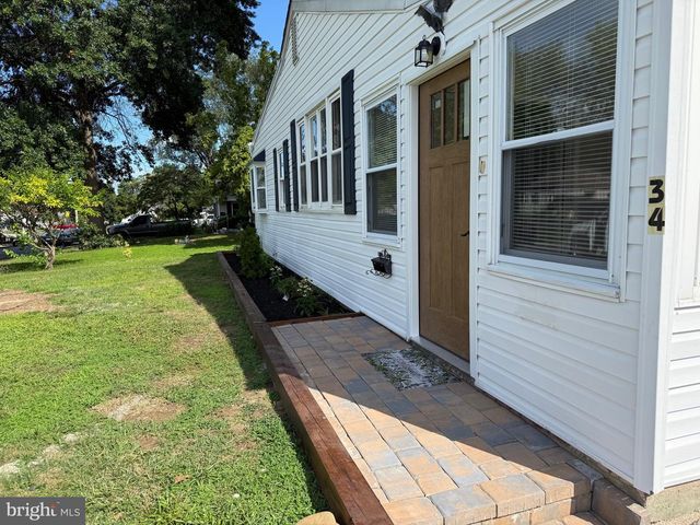 34 LEA RD, New Castle, DE 19720