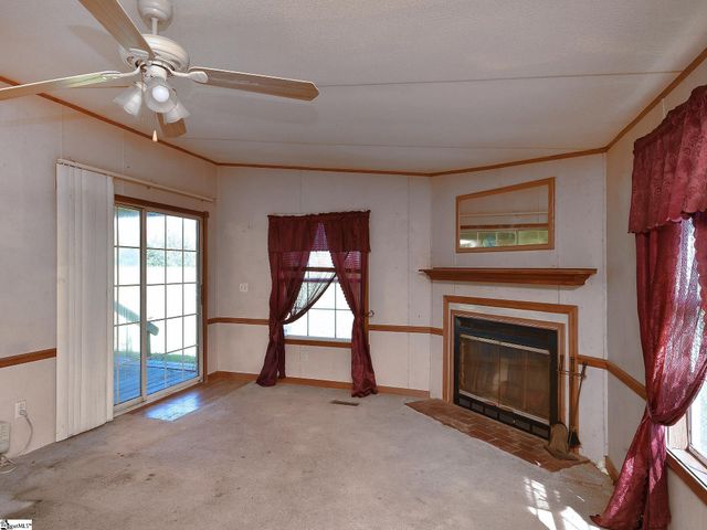 1390 1st Avenue, Starr, SC 29684