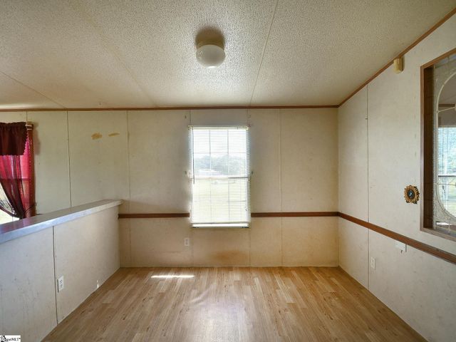 1390 1st Avenue, Starr, SC 29684