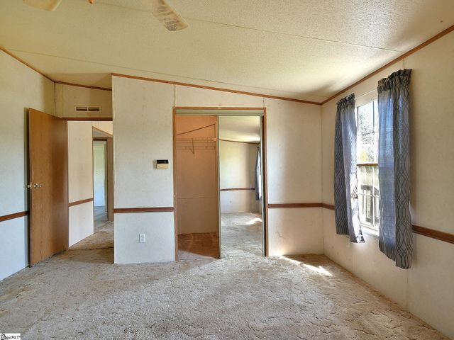 1390 1st Avenue, Starr, SC 29684