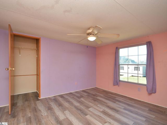 1390 1st Avenue, Starr, SC 29684