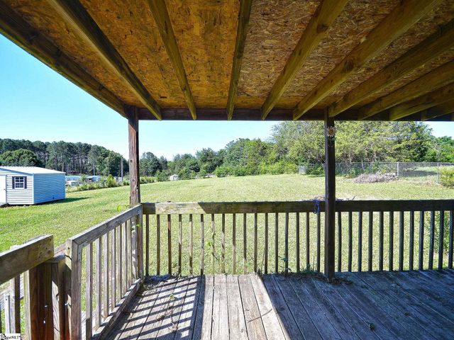 1390 1st Avenue, Starr, SC 29684