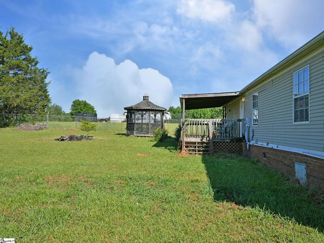 1390 1st Avenue, Starr, SC 29684