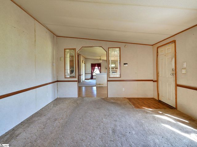 1390 1st Avenue, Starr, SC 29684