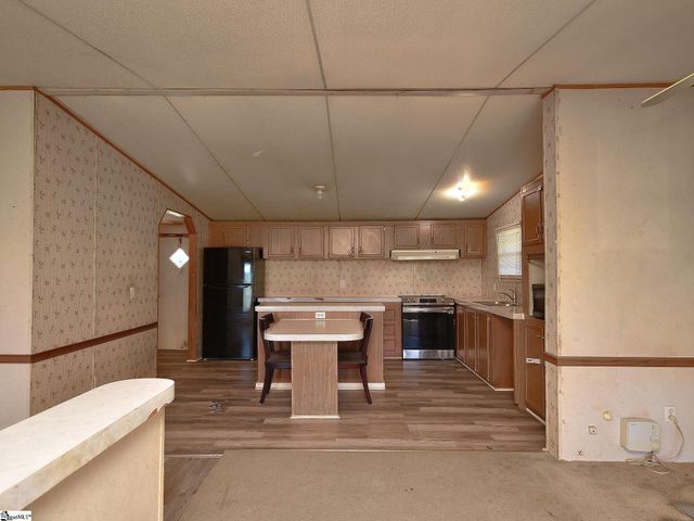 1390 1st Avenue, Starr, SC 29684
