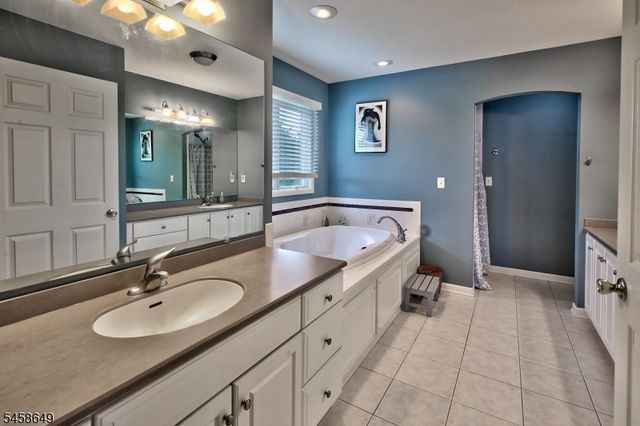71 Rainbow Hill Rd, East Amwell Twp., NJ 08822