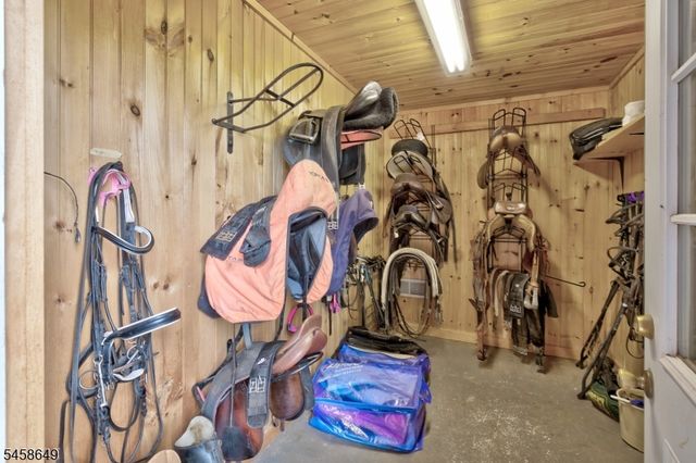 71 Rainbow Hill Rd, East Amwell Twp., NJ 08822