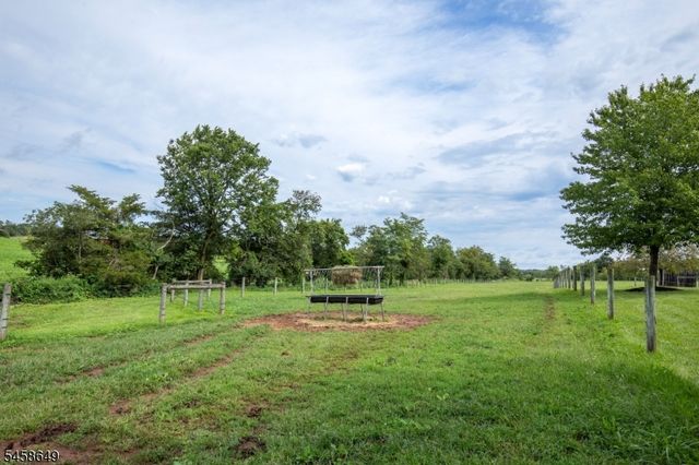 71 Rainbow Hill Rd, East Amwell Twp., NJ 08822