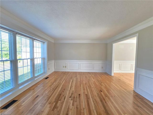 5 Killington Place, Greensboro, NC 27407